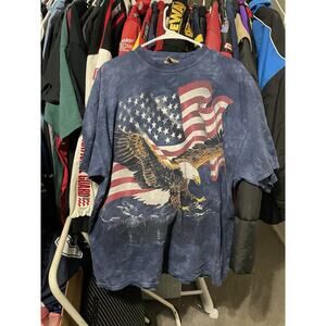 Size XL- Vntg The Mountain American Flag Bald Eagle graphic T-Shirt men's